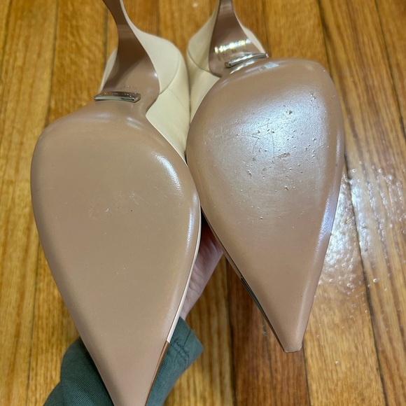 MICHAEL KORS  Made In Italy Beige Leather Silver Cap Pointed Toe Bumps Size 38 - Picture 7 of 9